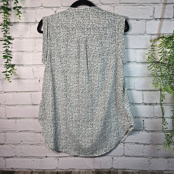 ANTILIA FEMME WHITE BLOUSE WITH BLACK PRINT CAP SLEEVES WOMENS SIZE MED - Picture 2 of 7